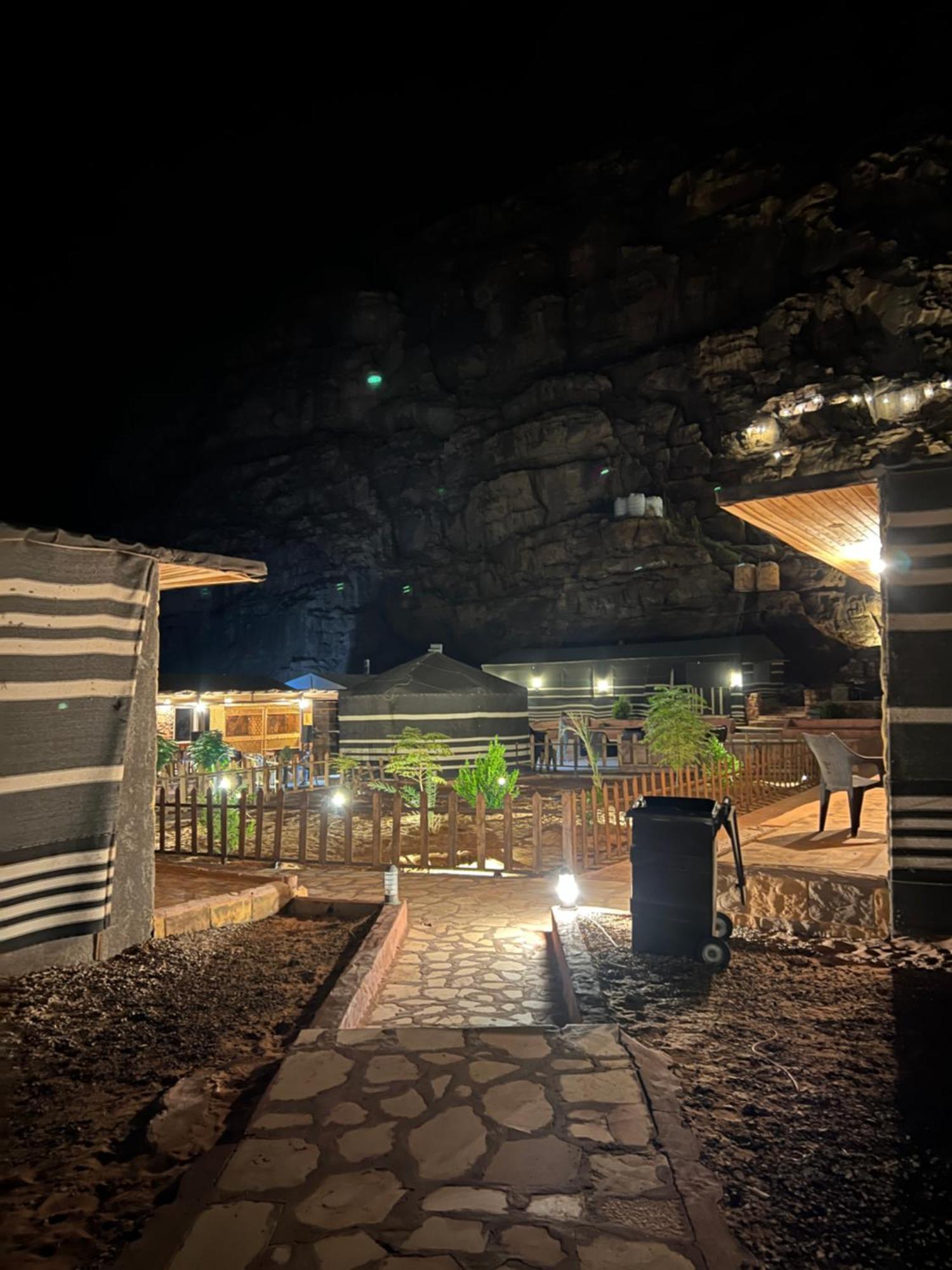 Wadi Rum Sky Camp Zewnętrze zdjęcie